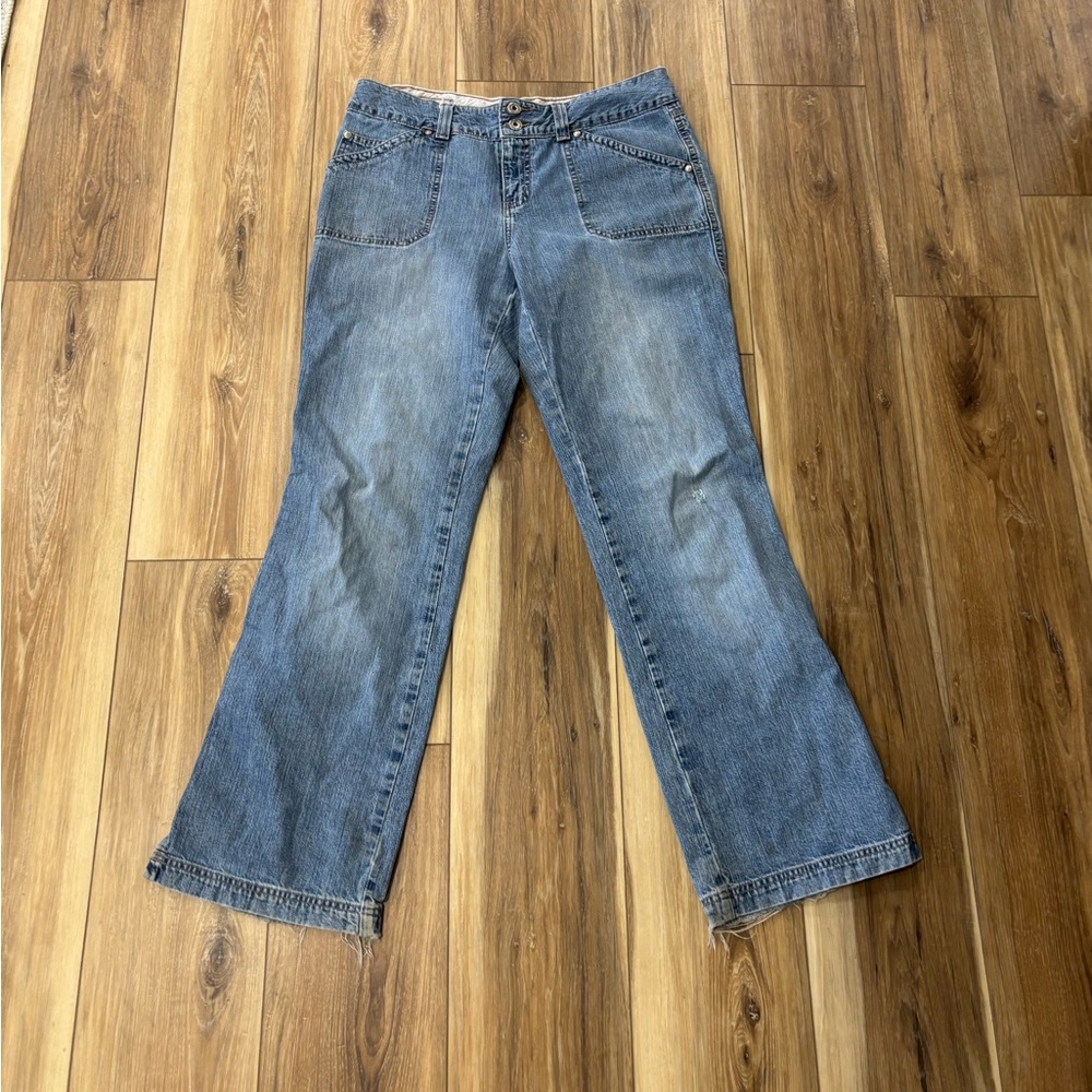 women’s blue jeans :)
